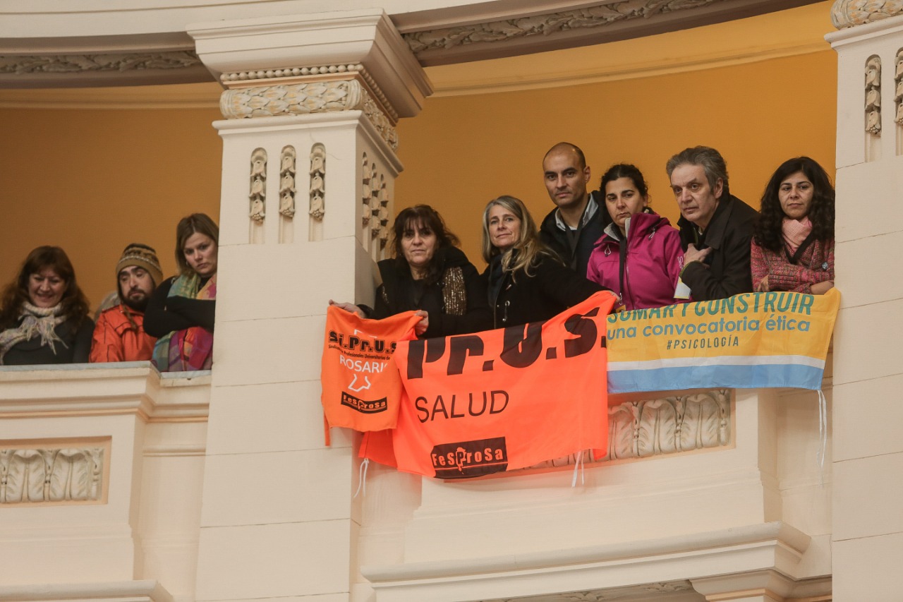 Se aprobó la ley que frena juicios del Arte de Curar