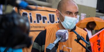 Profesionales de la salud tomaron las calles en Santa Fe