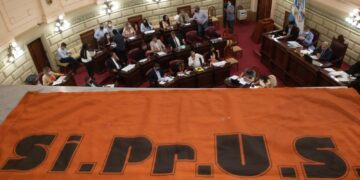 La cámara de diputados rechazó los descuentos y aprobó la excepción en los pases a planta.