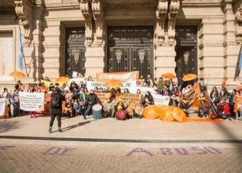 Gran movilización de por el cumplimiento de la ley de cambio de escalafón