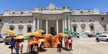 El jueves SiPrUS concurrió a la legislatura de la provincia para solicitar a senadores y diputados la aprobación de dos leyes importantes: