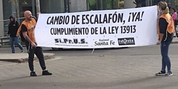 Masiva concentración en Rosario contra la violencia, por salarios y condiciones de trabajo