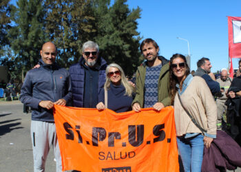 ParoGeneral con asamblea intersindical en General Lagos, frente a la multinacional Dreyfus