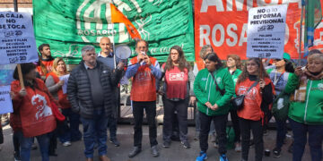 ¡La plata está en los sectores más concentrados de la economía no en los bolsillos de los trabajadores!