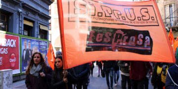 Paro sin asistencia y acciones en unidad