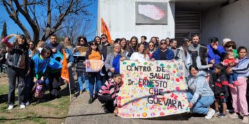 Abrazo al Centro de Salud Che Guevara