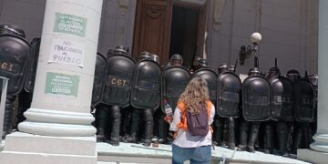 Pasaron una reforma violenta, con represión