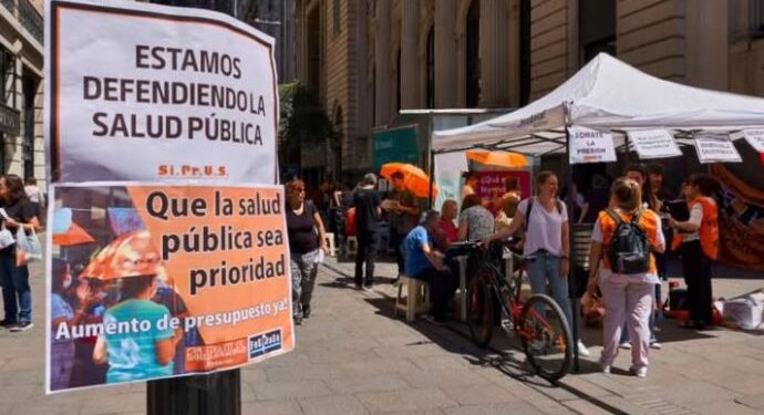 Los profesionales de la salud nos manifestamos hoy jueves con una Carpa Sanitaria